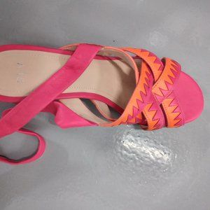 Pour La Victoire Women's Anisa Heeled Sandal, Pink and Orange. Brand New.